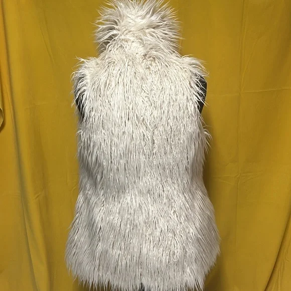 INC SHAGGY BOHO FAUX FUR VEST NWOT  MEDIUM - Picture 8 of 11
